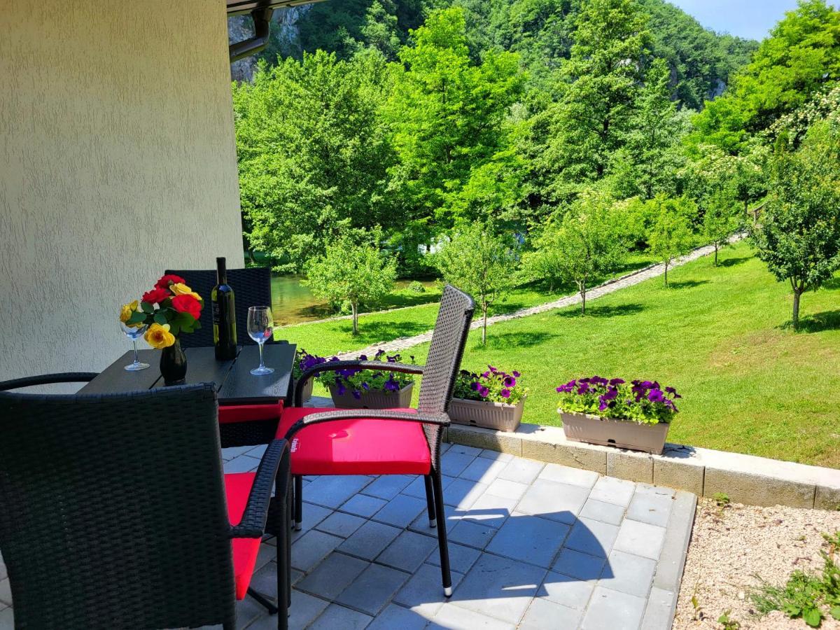 Motel Konoba Slapovi Jajce Exterior foto