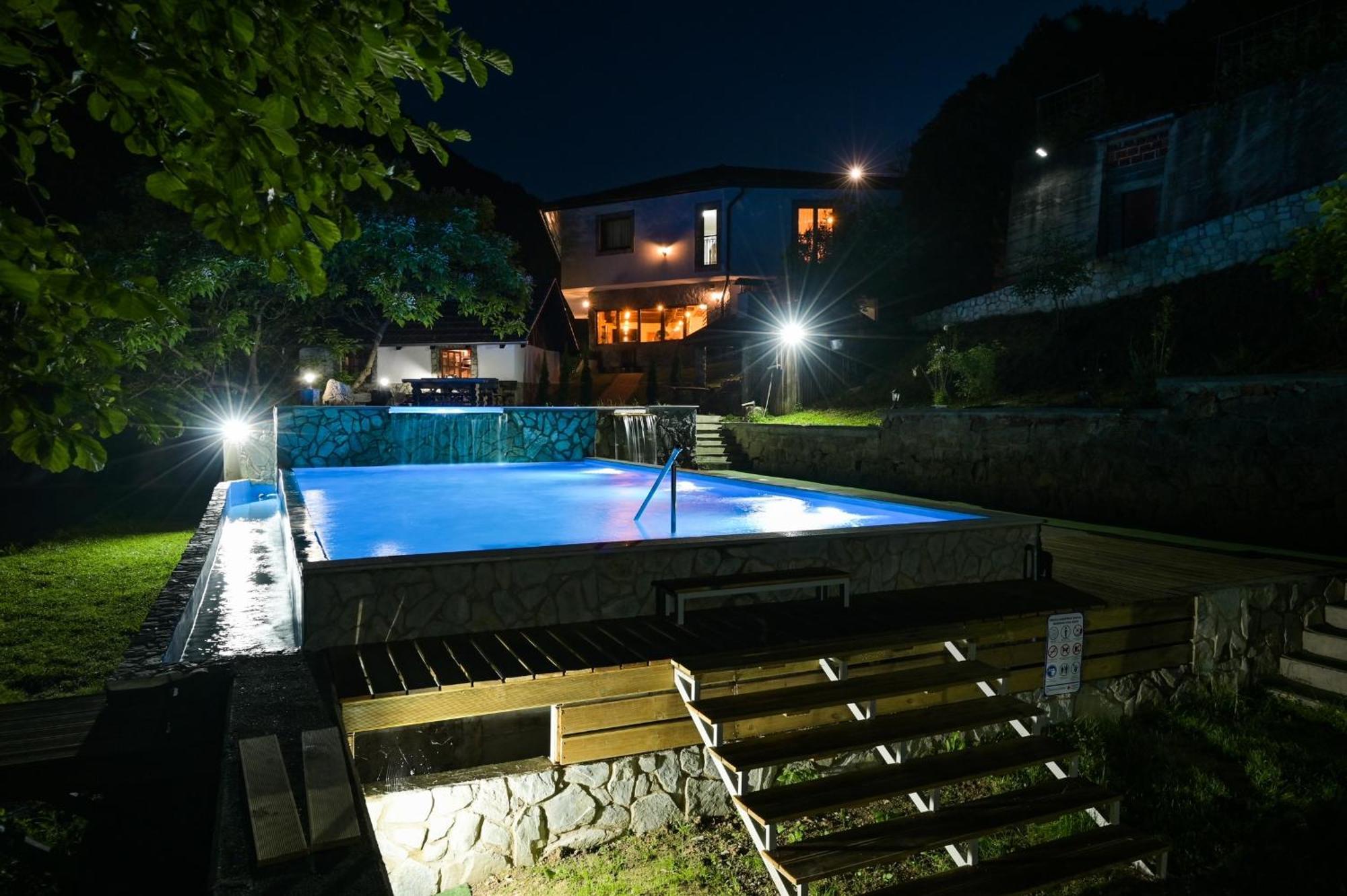 Motel Konoba Slapovi Jajce Exterior foto